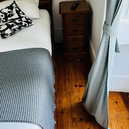 Conde Do Redondo Homestay Lisbon