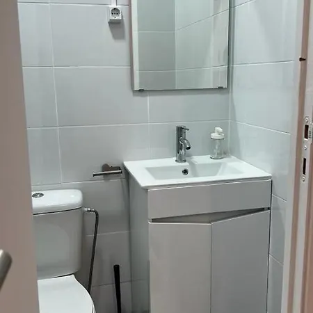 Apartamento Conde Do Redondo Homestay Lisbon